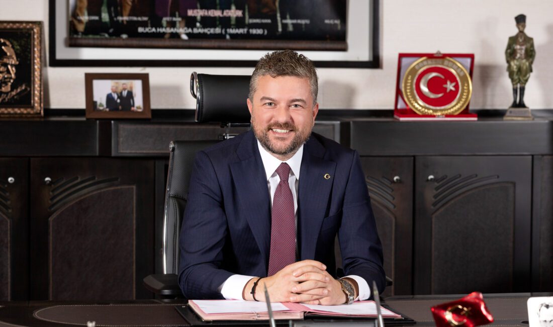 İzmir Buca'da işçi eylemi sona erdi, çöp kamyonları göreve döndü.