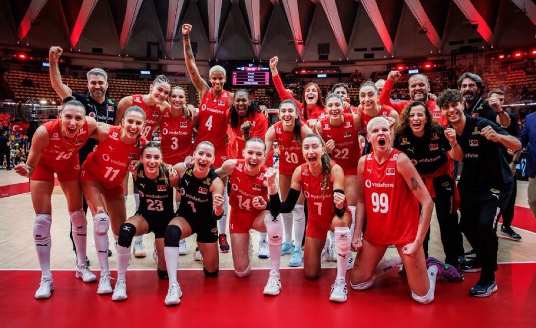 Buca Belediyesi, A Milli Kadın Voleybol Takımı'nın Dünya Şampiyonası final