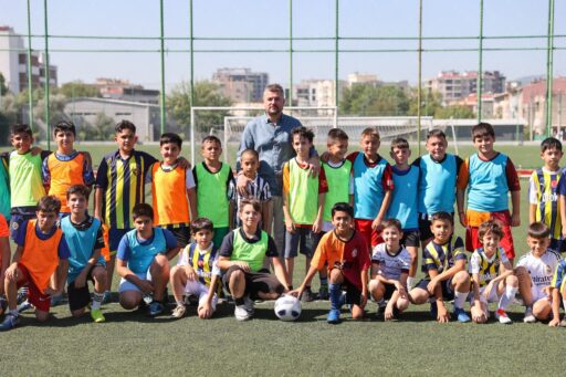 Buca Belediyesi'nden Çocuklara ve Kadınlara Ücretsiz Kick Boks ve Futbol Kursları_2