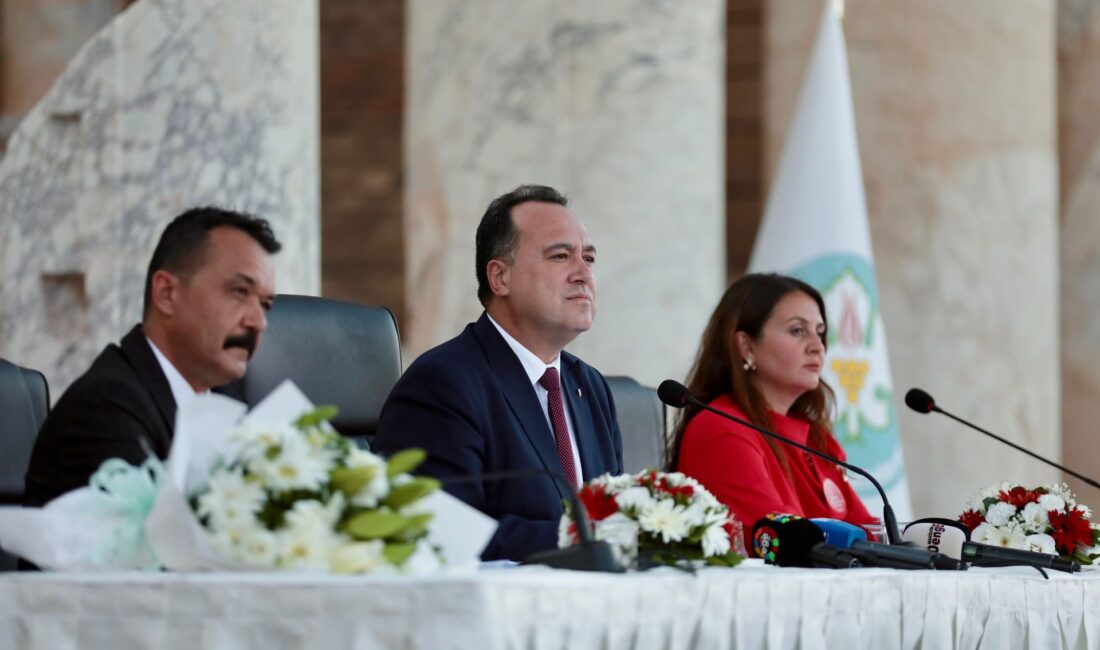 Manisa Büyükşehir Belediye Başkanı Besim Dutlulu, Muradiye'deki imar planı değişikliğinde