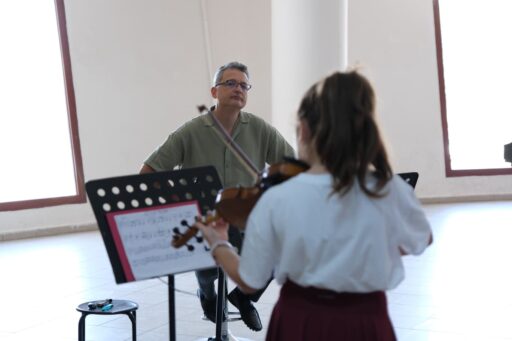 Narlıdere Belediyesi Çocuk Senfoni Orkestrası, yeni döneme genç yeteneklerle başladı.