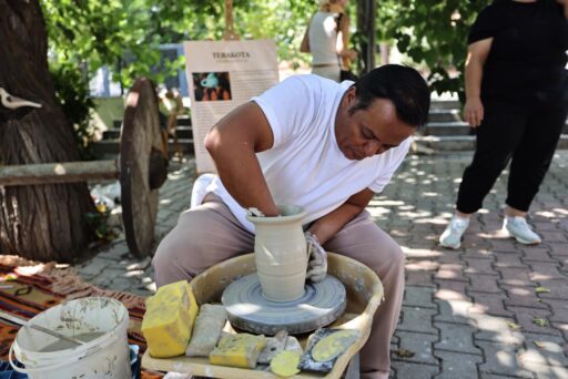 Çal Bağbozumu Festivali’nde kültür, sanat ve bağcılık bir arada