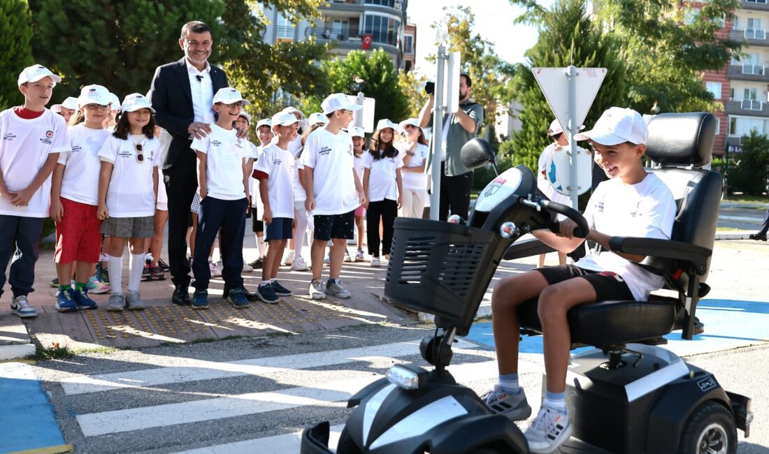 Denizli Büyükşehir Belediyesi’nden Anlamlı Eğitim: Çocuklara Sürdürülebilir Ulaşım ve Trafik Bilinci Aşılanıyor Denizli Büyükşehir Belediyesi, Avrupa Hareketlilik Haftası kapsamında Trafik Eğitim Parkı’nda