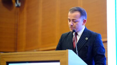 Dünya Genç Girişimciler Derneği Genel Başkanı İlker Kara, gençlerin karşı