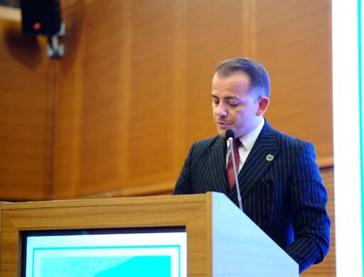 Dünya Genç Girişimciler Derneği Genel Başkanı İlker Kara, gençlerin karşı