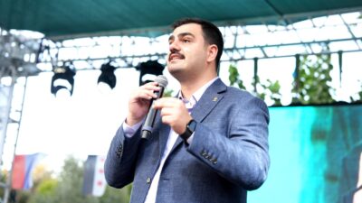 AK Parti Genel Sekreteri Eyyüp Kadir İnan, İzmir Balçova'daki polis