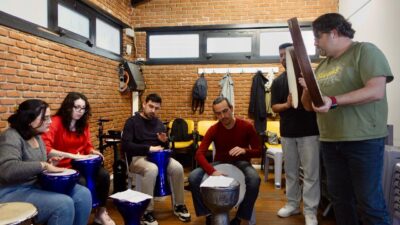 İzmir Büyükşehir Belediyesi'nin "Genç İzmir" projesi kapsamında, 18-30 yaş arası