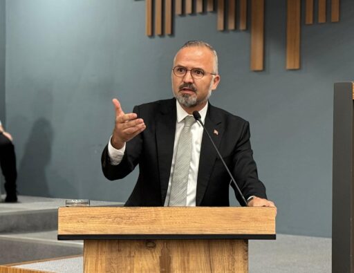 AK Partili Hakan Yıldız'dan Bornova Belediye Başkanı Ömer Eşki'ye Bornova