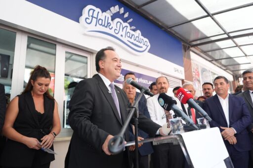 Yunusemre'de Halk Mandıra Açıldı