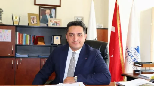 İzmir Büyükşehir Belediyesi'ne yönelik yolsuzluk davasında savunma yapan eski İZBETON