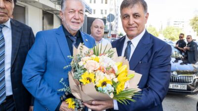 İzmir Büyükşehir Belediye Başkanı Dr. Cemil Tugay, İzmir Esnaf ve