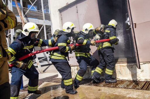 İzmir Büyükşehir Belediyesi İtfaiyesi, Manisa Büyükşehir Belediyesi İtfaiye ekiplerini ağırlayarak