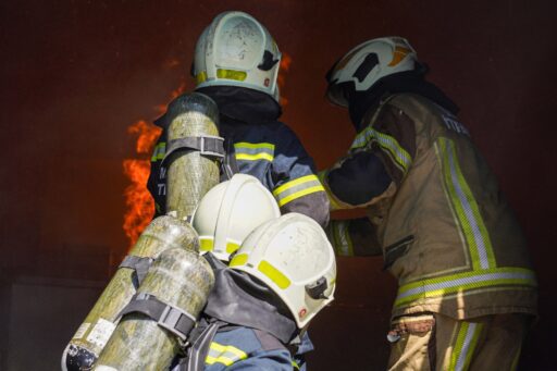 İzmir ve Manisa İtfaiyelerinden Örnek İş Birliği Afetlere Karşı Güç Birliği İçin Deneyim Paylaşımı