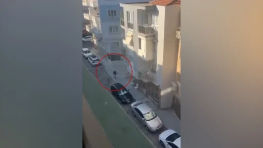 İzmir'de Polis Merkezine Silahlı Saldırı