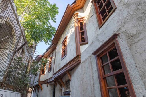 İzmir Büyükşehir Belediye Başkanı Dr. Cemil Tugay, Basmane ve Kemeraltı’nda