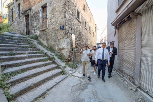 İzmir’in Tarihi Yapıları Yeniden Canlanıyor