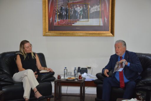 KONAK’TA RUHSAT SIKINTISI İŞBİRLİĞİ İLE AŞILACAK