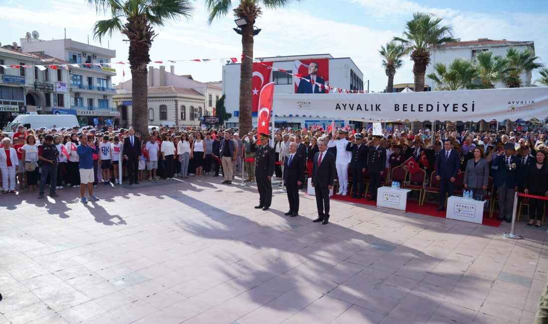 Ayvalık’ta kurtuluşun 103. yıl dönümü, milli birlik ve beraberlik ruhuyla