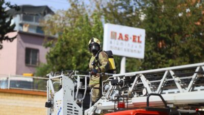 Karabağlar Belediyesi ve İzmir Büyükşehir İtfaiyesi iş birliğiyle İtfaiye Haftası