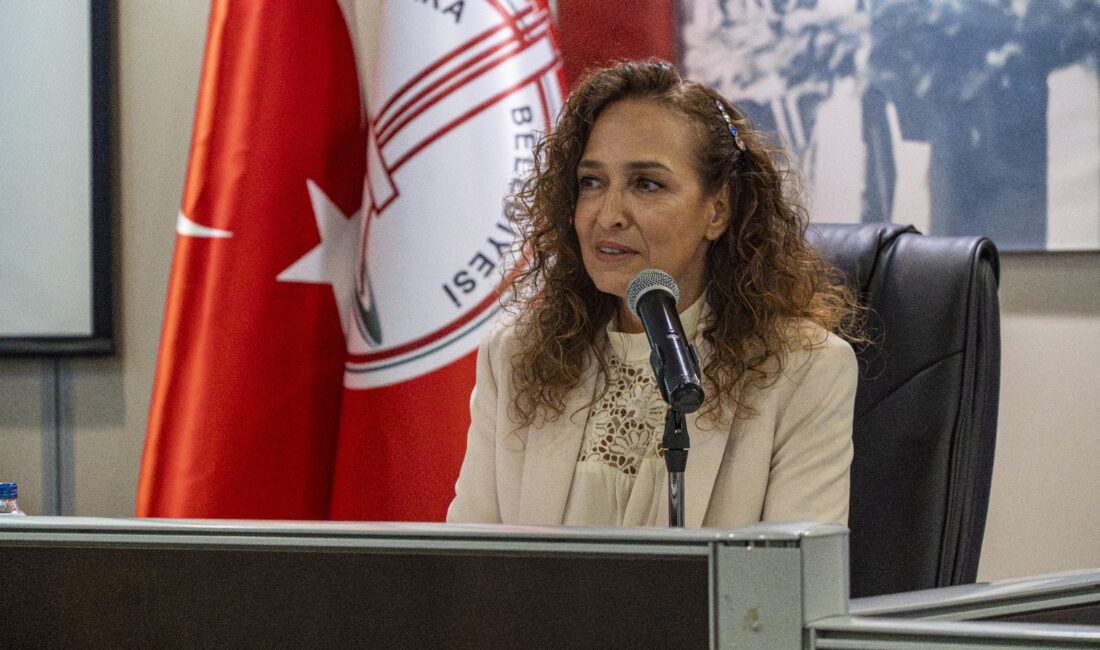 Karşıyaka Belediye Başkanı Yıldız Ünsal, belediyenin mali darboğazını ve borç