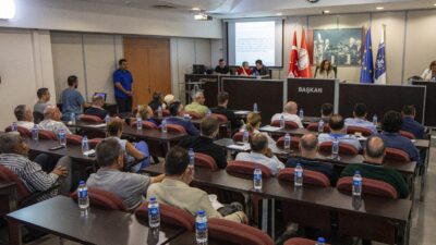 Yol boyu ticaret talebi Karşıyaka Belediye Meclisi gündemine taşındı. 857