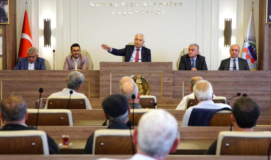 Kemalpaşa Belediye Başkanı Mehmet Türkmen, muhtarların altyapı, park ve sosyal