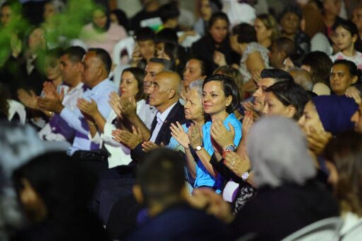 Karabağlar Belediyesi, Neşet Ertaş’ı anma gecesinde İzmir Büyükşehir Belediyesi Türk