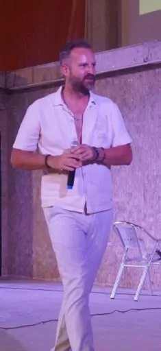 Özcan Beylan ve Sanatçılardan Sokak Hayvanlarına Özel Konser