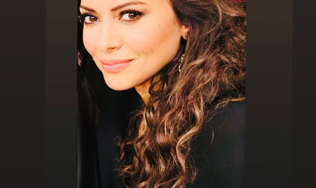 Bir sabah pencereyi açtığınızda yüzünüze çarpan şeyin kuş cıvıltıları değil