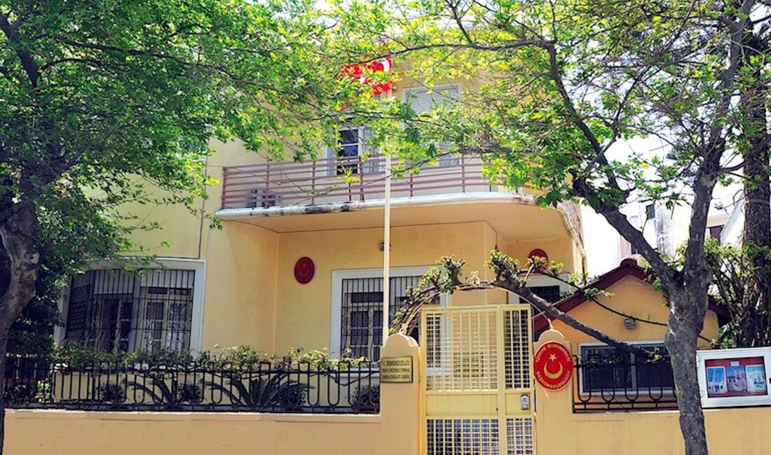 Rodos Başkonsolosluğu’nda Deneyimli Kadın Diplomat Mebşure Taşkın Göreve Başladı Türkiye'nin Rodos Başkonsolosluğu, 1925'teki kuruluşunun 100. yıl dönümünde yeni bir