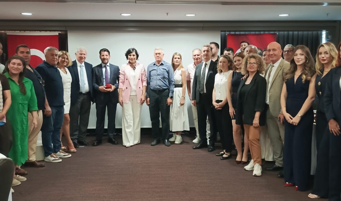 Kemalpaşa Sanayici ve İş İnsanları Derneği (KESİAD) Başkanı Yeşim Işıklı,