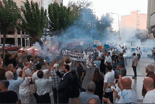 Serkan Kalmaz, Konak CHP ilçe başkanlığı adaylığını yüzlerce kişinin katıldığı