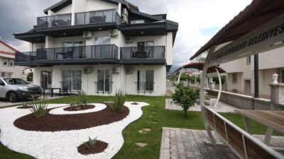 Muğla Büyükşehir Belediyesi'nin Seydikemer'de hayata geçirdiği Gençlik Evi, öğrencilere güvenli,