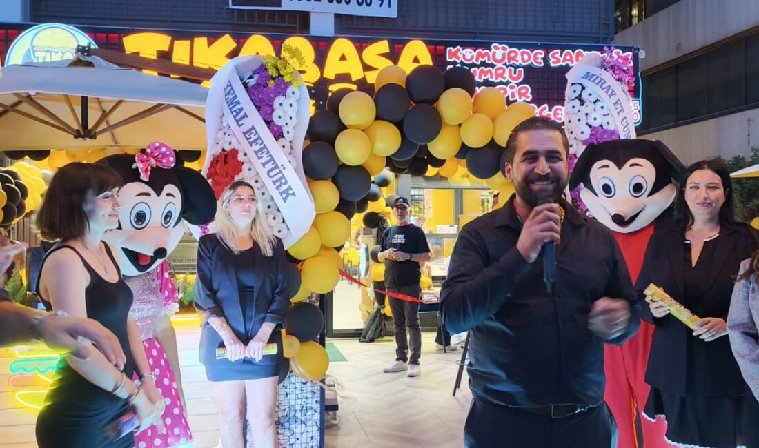 Doymadan Kalkmak Yasak! TıkaBasa Port, İzmir Bostanlı’daki Yeni Yerinde Kapılarını Açtı, Ünlü İsimler Akın Etti İzmir'in sevilen lezzet durağı TıkaBasa Port, Bostanlı'daki yeni şubesinin açılışını