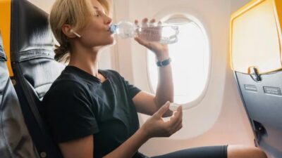 Ulaştırma ve Altyapı Bakanı Abdulkadir Uraloğlu, uçaklarda yolculara en az