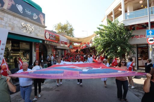 Urla'da Kurtuluş Coşkusu Şehit Acısıyla Buluştu