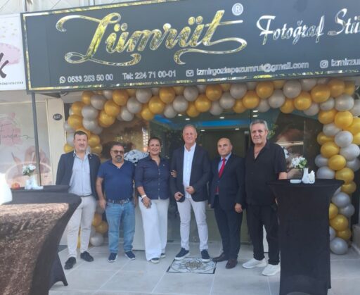 Zümrüt Fotoğrafçılık Göztepe'de Yeni Şubesiyle İzmir'de Büyüyor