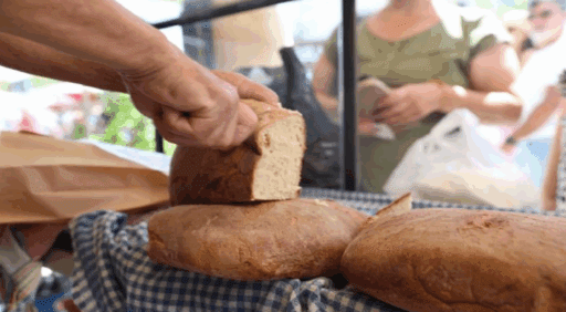 Seferihisar'da Ata Ekmeği ve Armola Şenliği