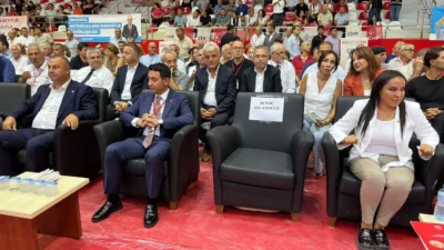 CHP Bayraklı’da sandık sonuçlarına göre Mavi listenin adayı Münir Demir