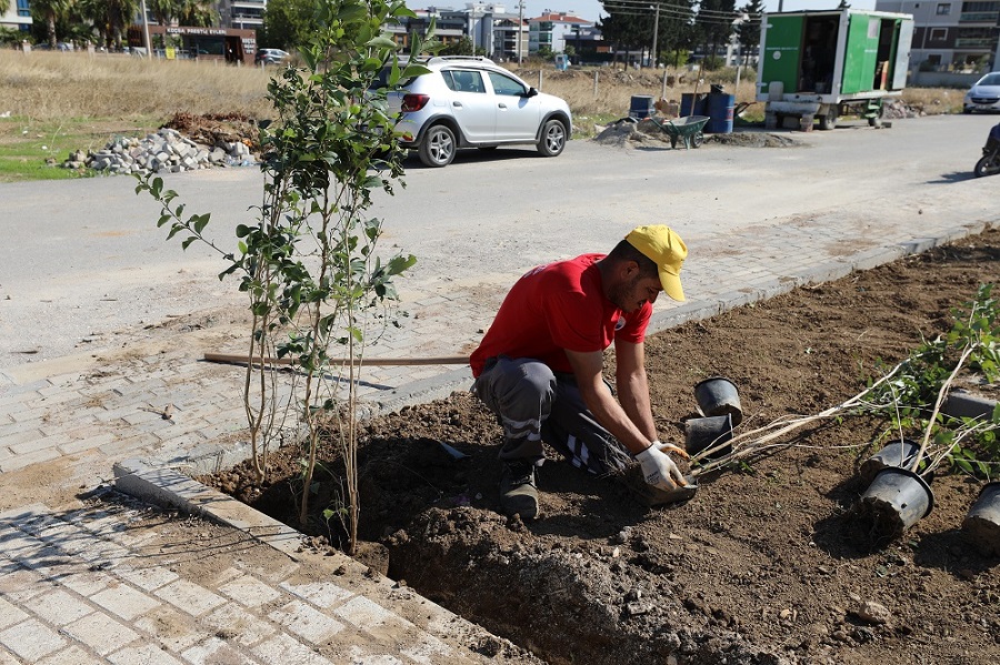 Menderes Belediyesi’nin can dostlar için tasarladığı 1900 metrekarelik Pati Park