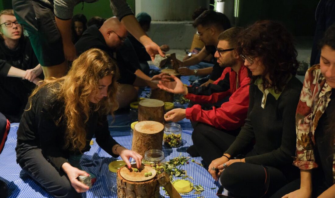 Ayvalık’ta 6 ülkeden 36 genci buluşturan Erasmus+ projesi, iklim krizinin