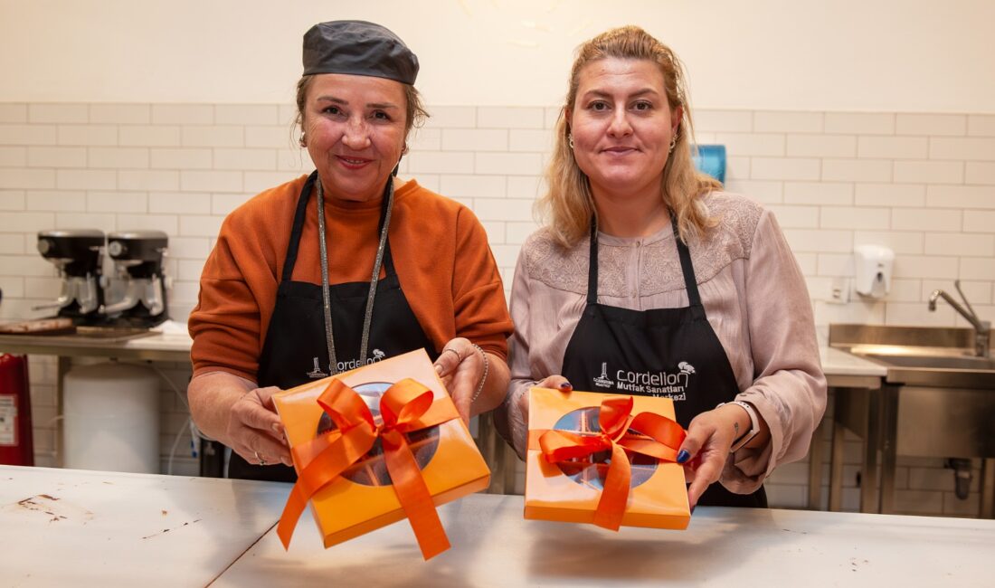 Karşıyaka’nın Dayanışma Mutfağı: Gönüllü Eller Lösemili Çocuklar İçin Tatlı Hazırladı Karşıyaka Belediyesi, LÖSEV gönüllüleriyle “Hayat Bağları” projesi kapsamında lösemili çocuklar
