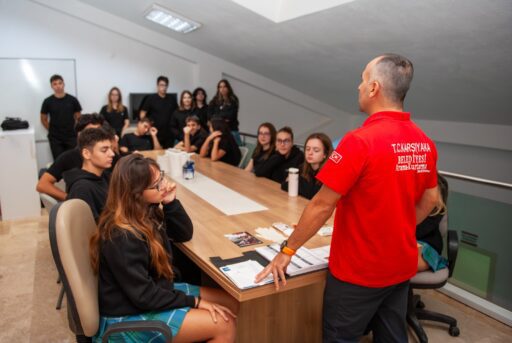 Karşıyaka Belediyesi Afet Eğitim Merkezi, yeni dönemde Saint Joseph öğrencilerini