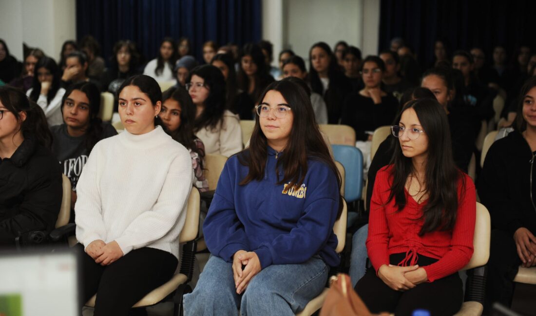 KARGEM’de Kız Öğrencilere Kadın Sağlığı Eğitimi Verildi Karşıyaka Belediyesi, KARGEM’de kız öğrencilere “Kadın Sağlığı ve Menstrual Döngü”