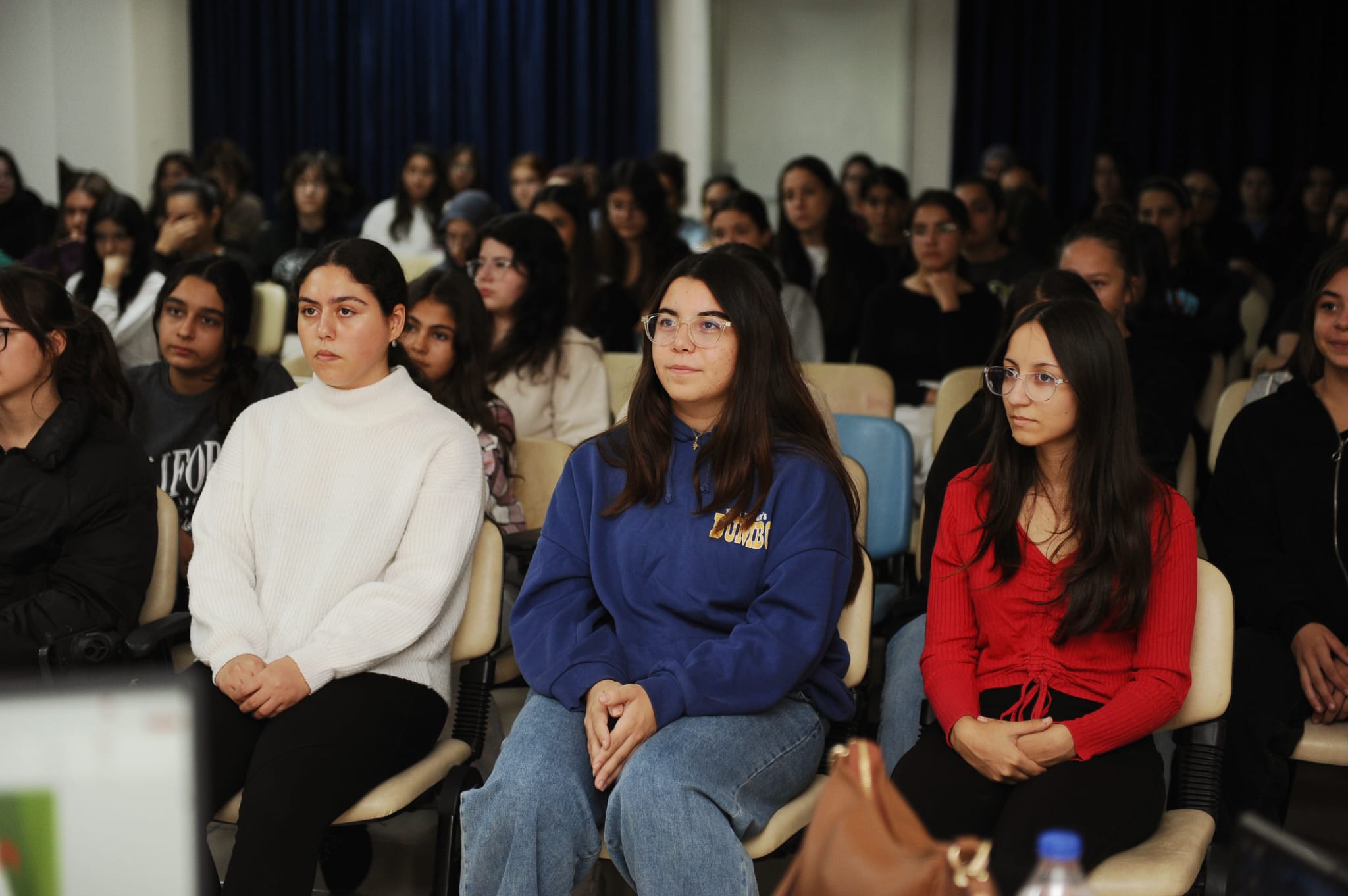 Karşıyaka Belediyesi, KARGEM’de kız öğrencilere “Kadın Sağlığı ve Menstrual Döngü”