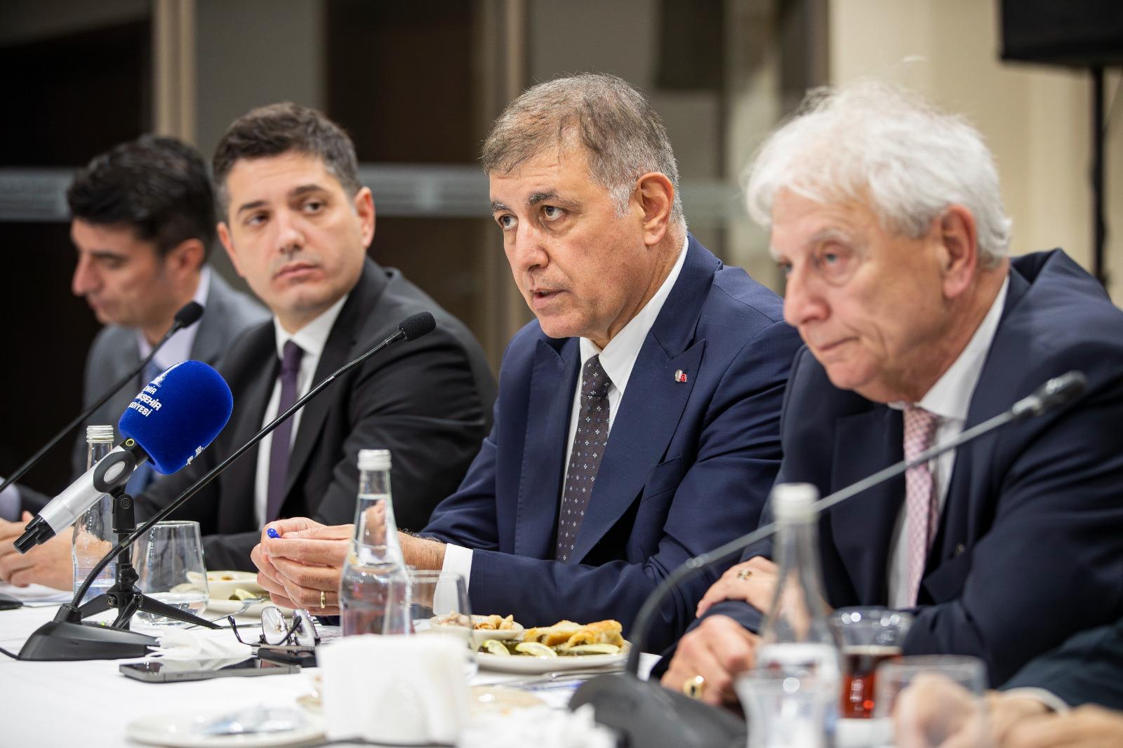 Başkan Tugay, İEKKK toplantısında su krizi ve kuraklıkla mücadelede acil