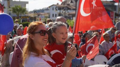 İzmir Büyükşehir Belediyesi, Cumhuriyet’in 102. yılı kutlamalarını “Cumhuriyet Her Yerde”