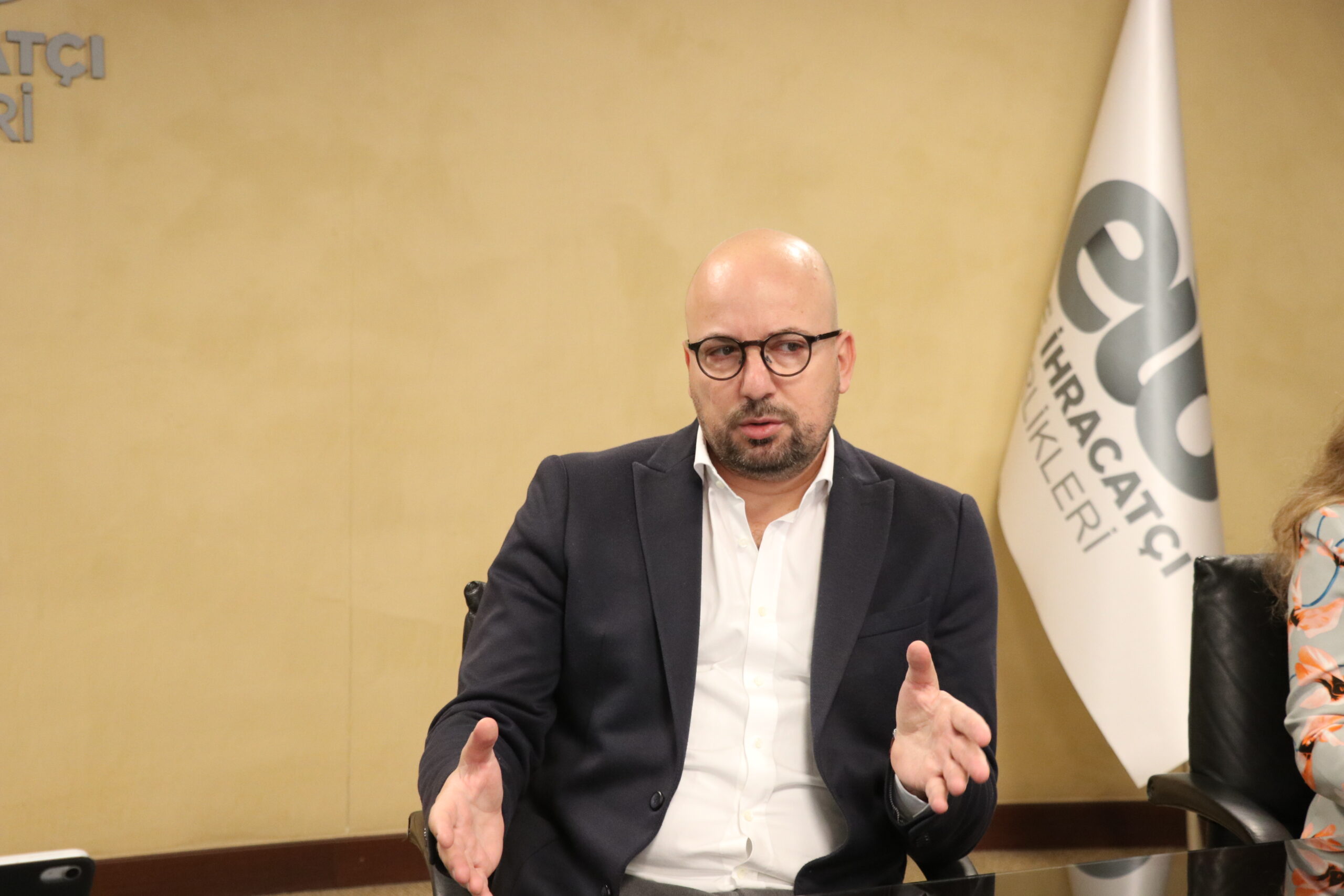 ABD’li mobilya devi Wayfair, İzmir’de Türk üreticilerle buluştu. Türkiye’de ofis