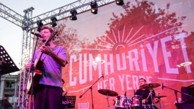 İzmir Büyükşehir Belediyesi’nin “Cumhuriyet Her Yerde” etkinlikleri Torbalı’da başladı. 29