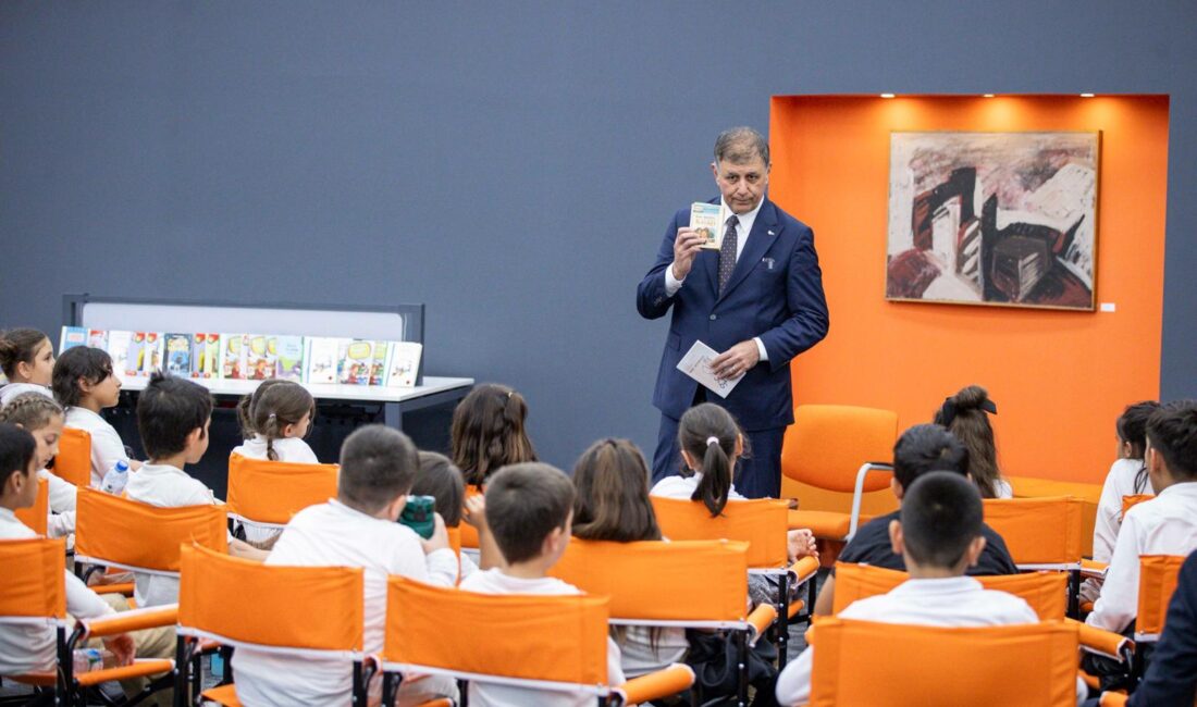 Başkan Cemil Tugay, Fuat Köprülü İlkokulu öğrencileriyle İlber Ortaylı Kütüphanesi’nde